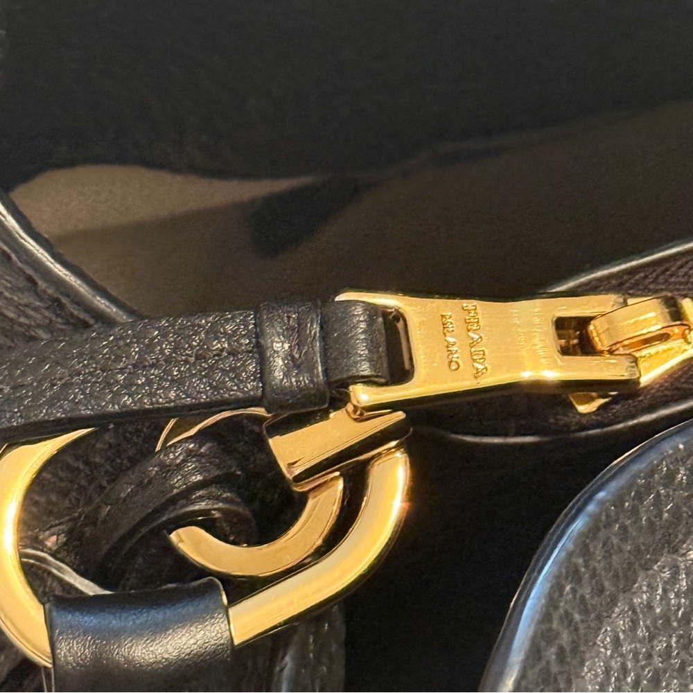 Prada Large Matinée Vitello Daino Shoulder Bag in Nero with Dustbag RARE - Picture 15 of 15